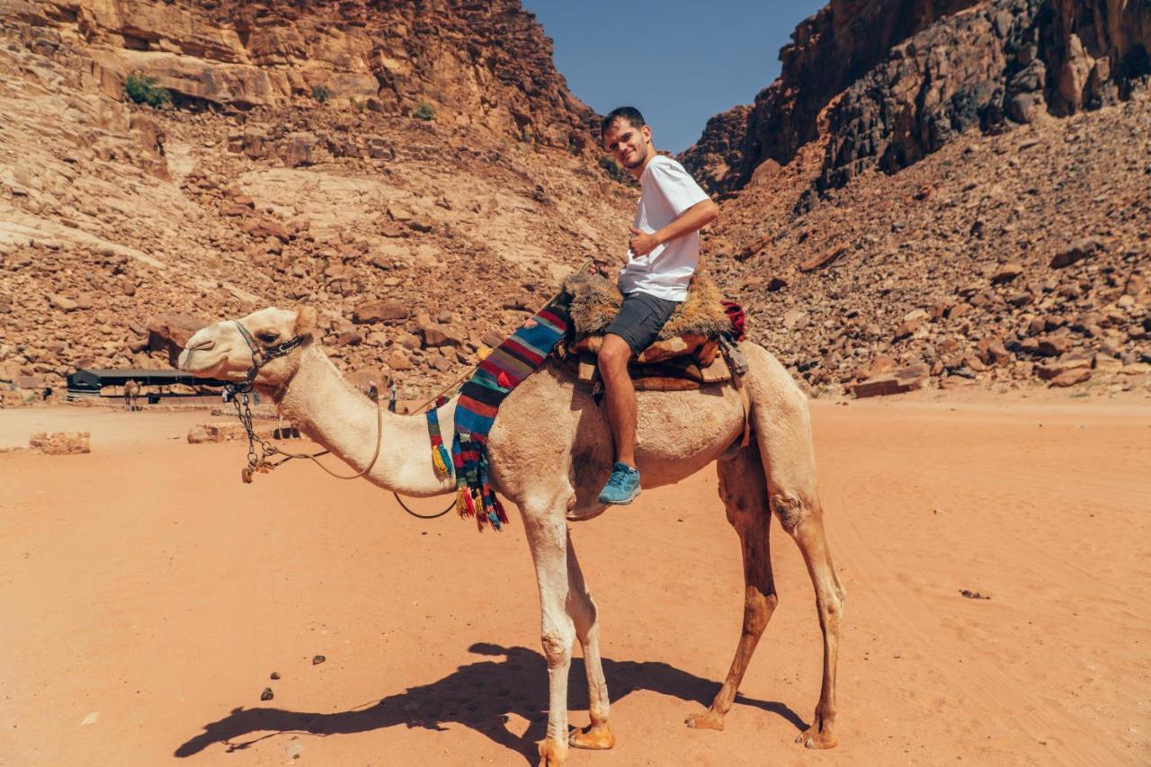 Hotel Bedouin Host Camp& With Tour Wadi Rum Exterior foto