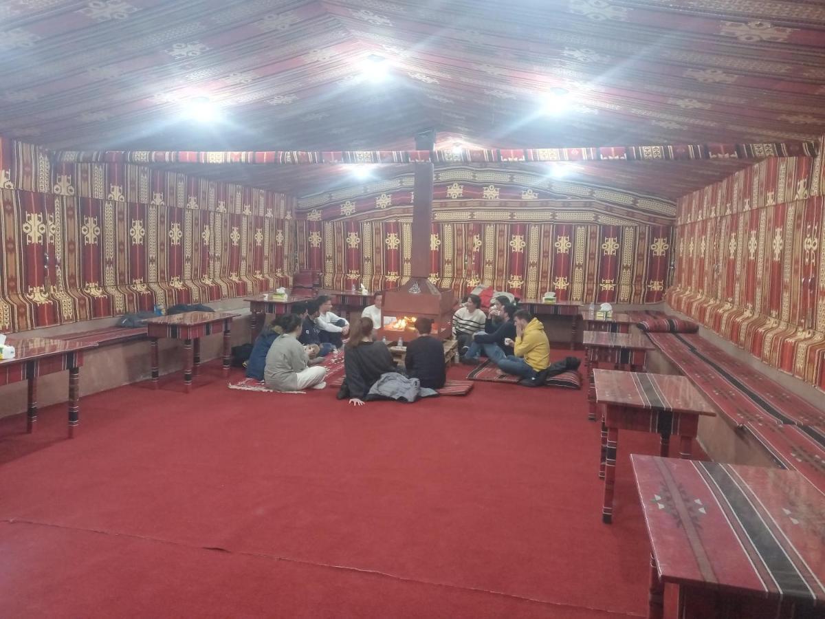Hotel Bedouin Host Camp& With Tour Wadi Rum Exterior foto