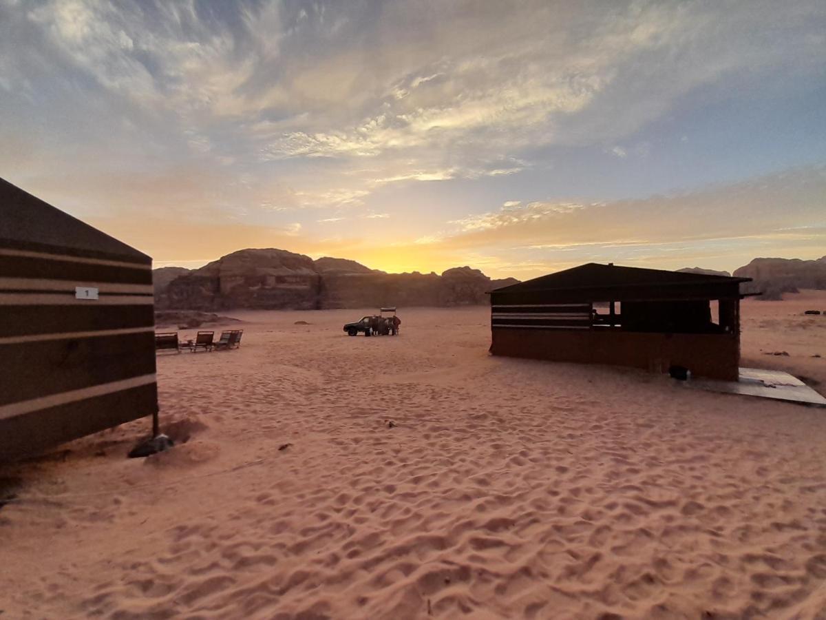 Hotel Bedouin Host Camp& With Tour Wadi Rum Exterior foto