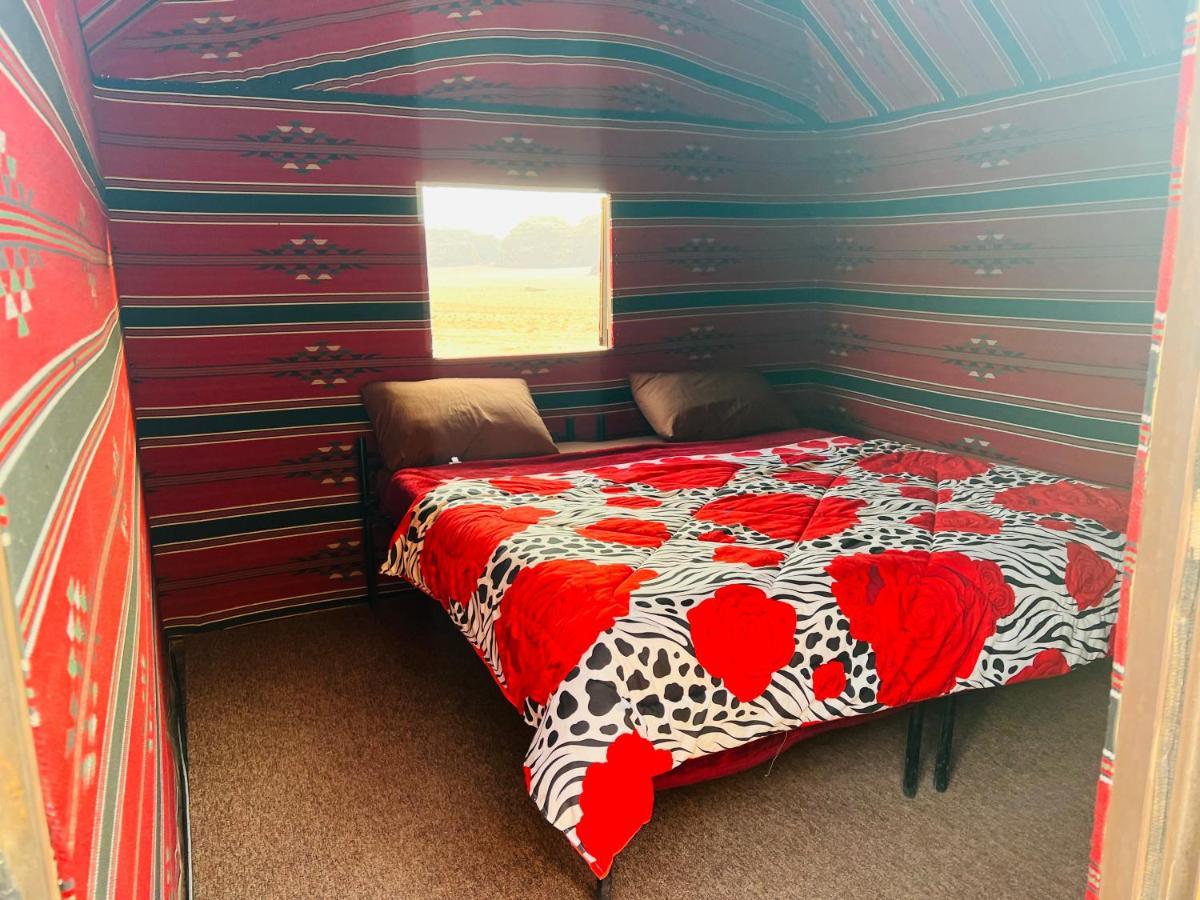 Hotel Bedouin Host Camp& With Tour Wadi Rum Exterior foto