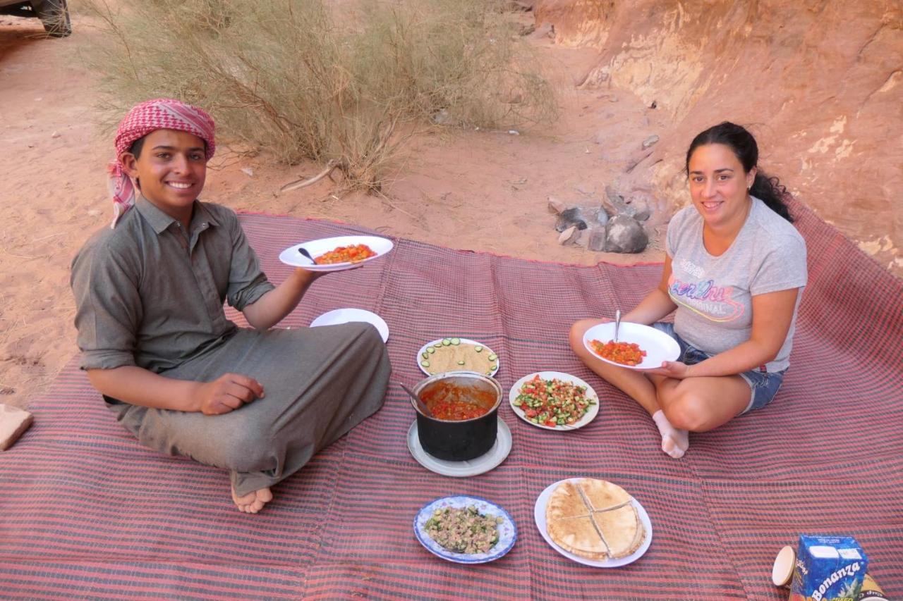 Hotel Bedouin Host Camp& With Tour Wadi Rum Exterior foto