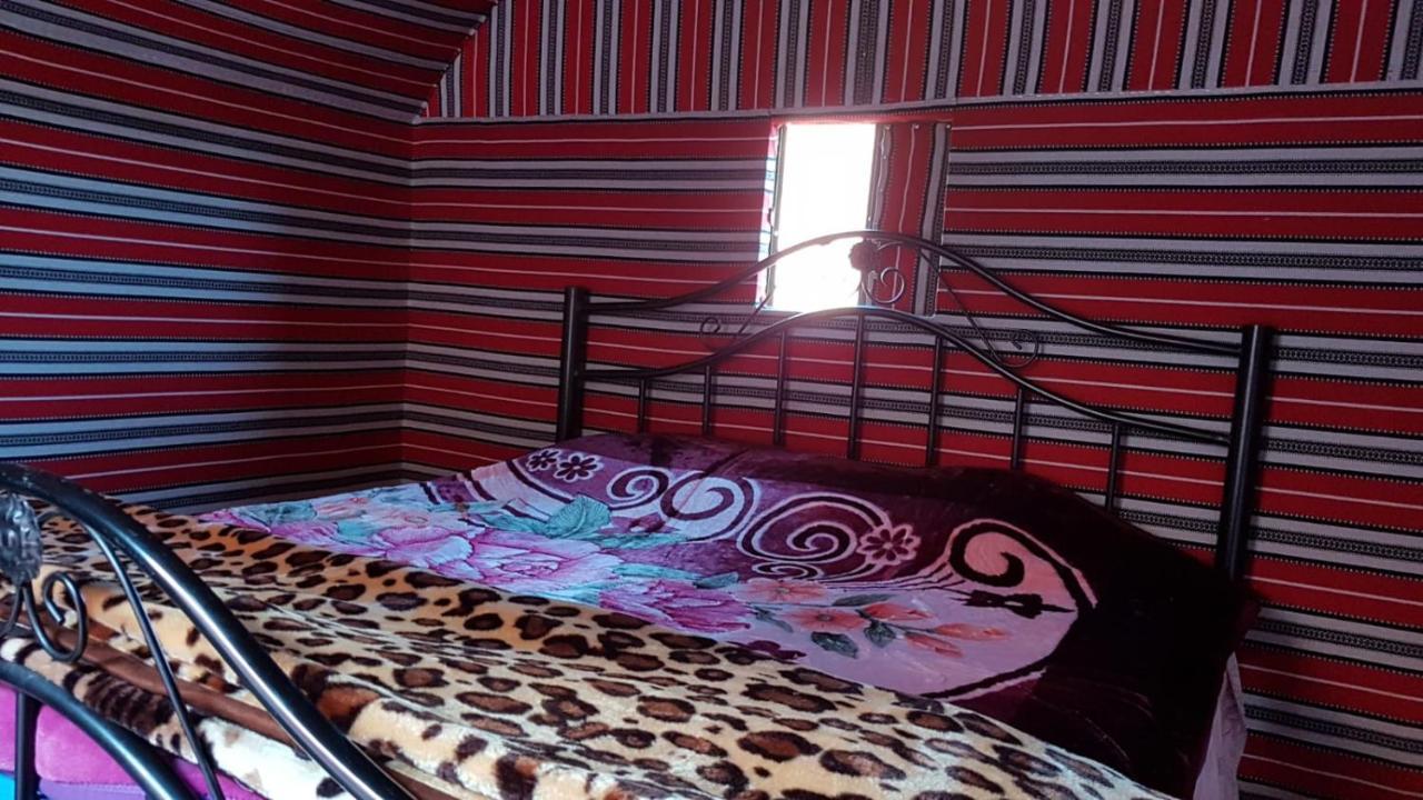 Hotel Bedouin Host Camp& With Tour Wadi Rum Exterior foto