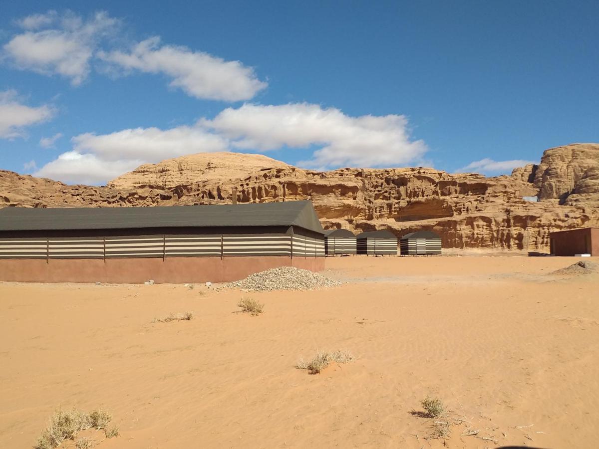 Hotel Bedouin Host Camp& With Tour Wadi Rum Exterior foto